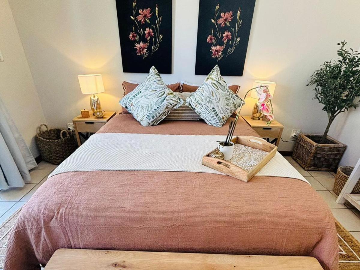 Bliss In The Bay Guesthouse Plettenberg Bay Oda fotoğraf