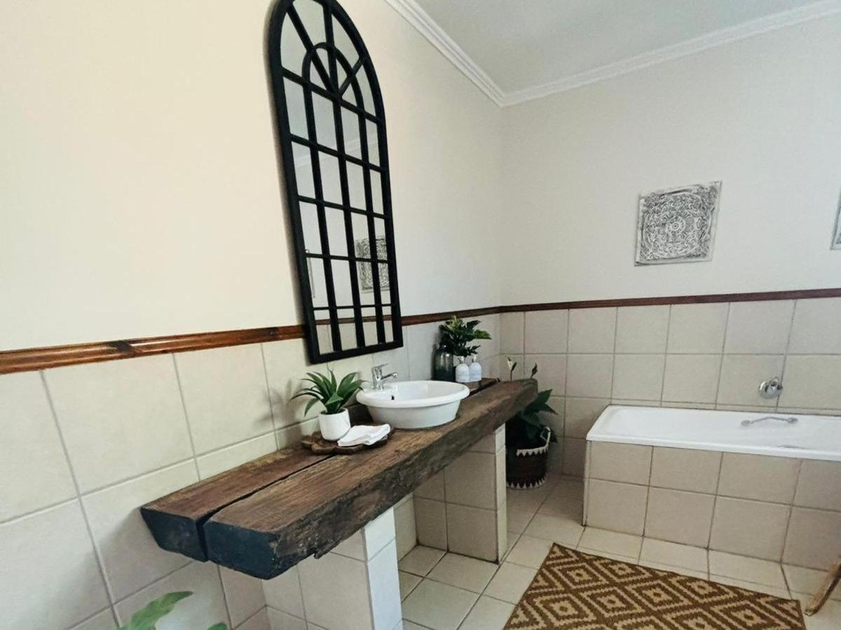 Bliss In The Bay Guesthouse Plettenberg Bay Oda fotoğraf