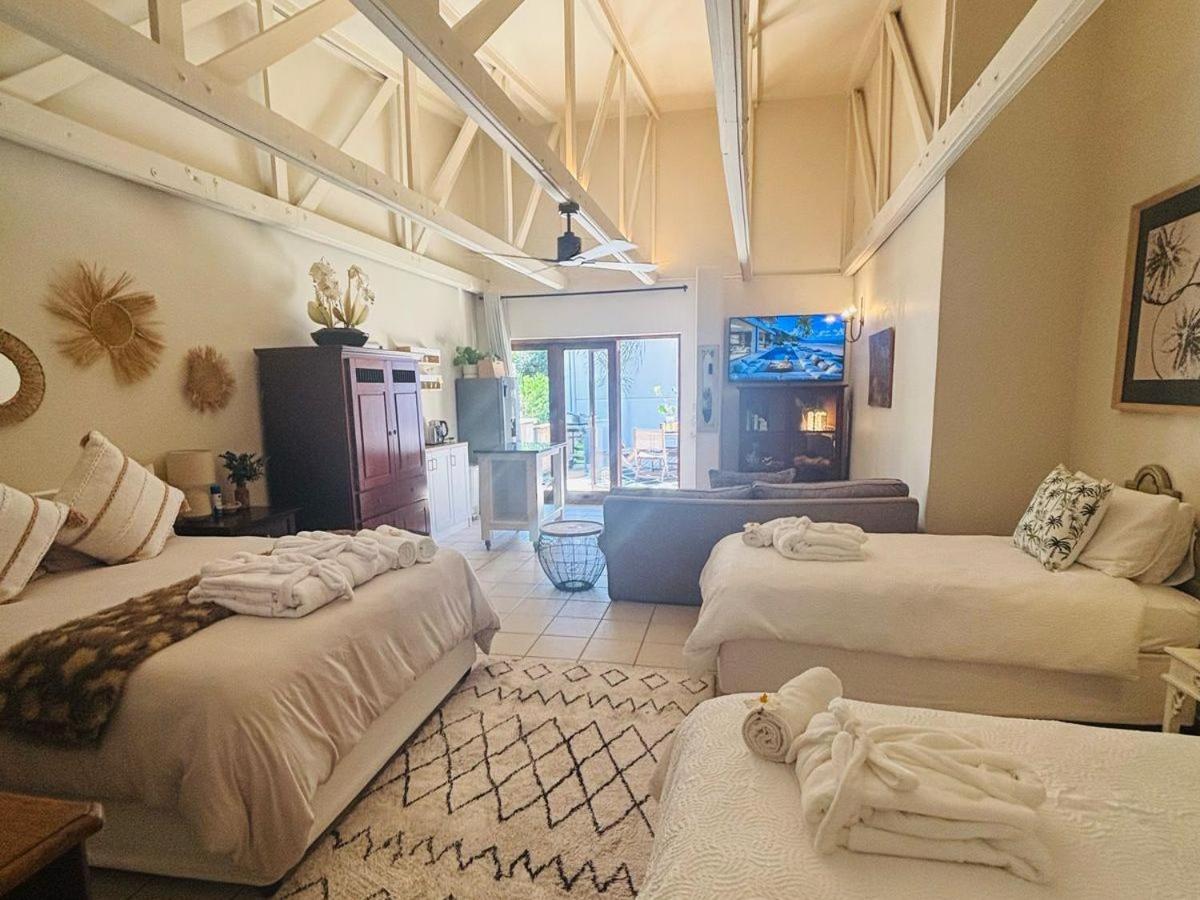 Bliss In The Bay Guesthouse Plettenberg Bay Oda fotoğraf